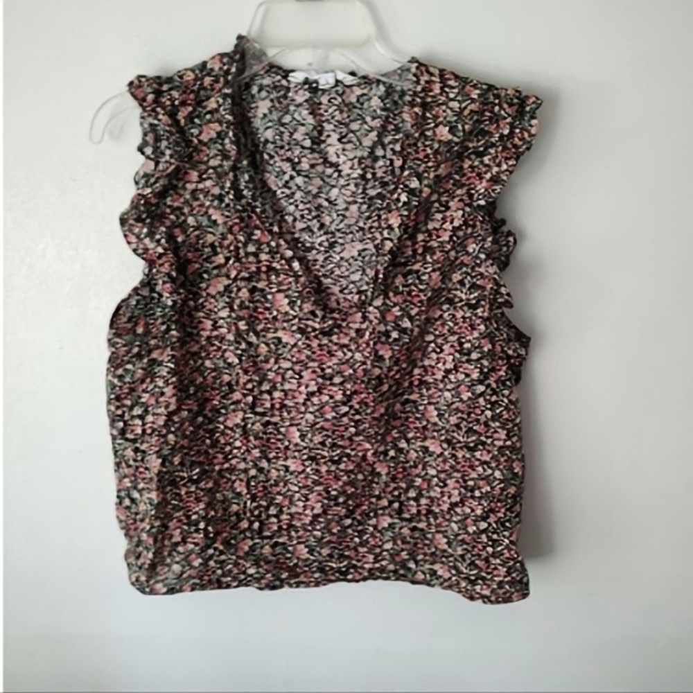 BB Dakota Steve Madden Floral Ruffle V-Neck Top Large